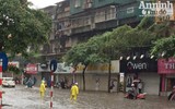 Hà Nội: Nhiều tuyến phố bị ngập do mưa lớn 